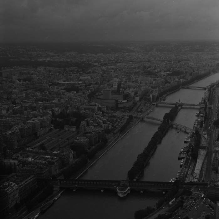 minerva_deak_f_c8_s1_398_1987_-24_eiffel_torony-011