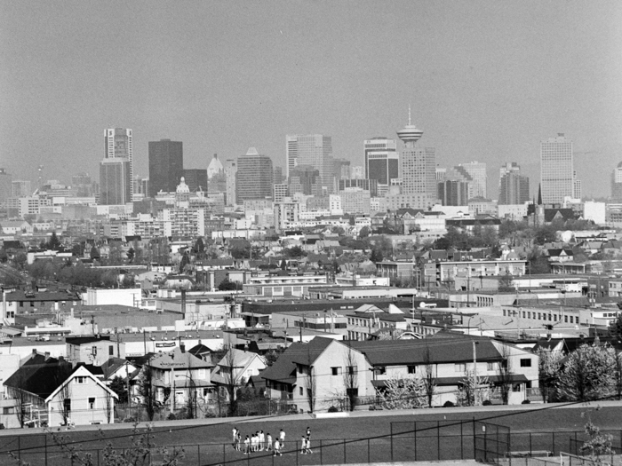 minerva_deak_f_c8_s1_583-6_1993_city_vancouver-011