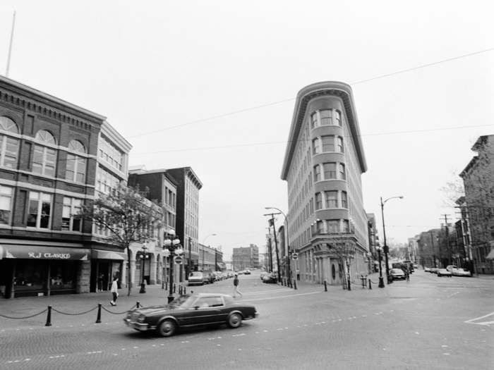 minerva_deak_f_c8_s1_583-7_1993_city_vancouver-007