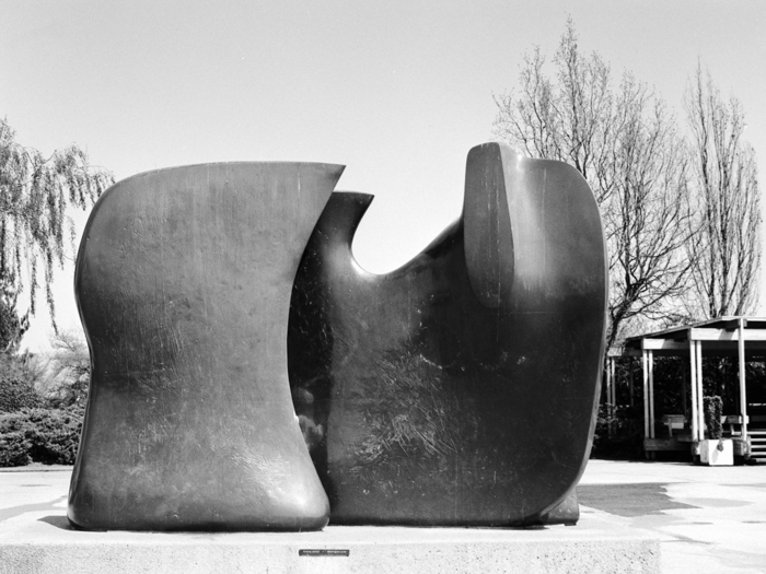 minerva_deak_f_c8_s1_583-8_1993_henrey_moor-001