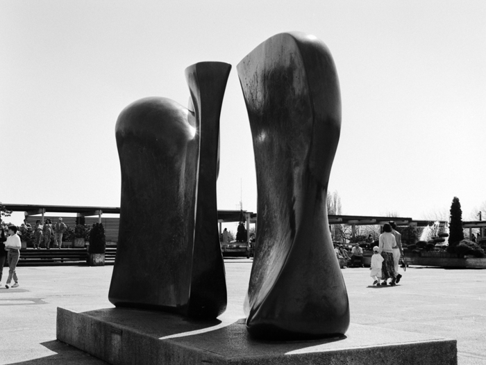 minerva_deak_f_c8_s1_583-8_1993_henrey_moor-009