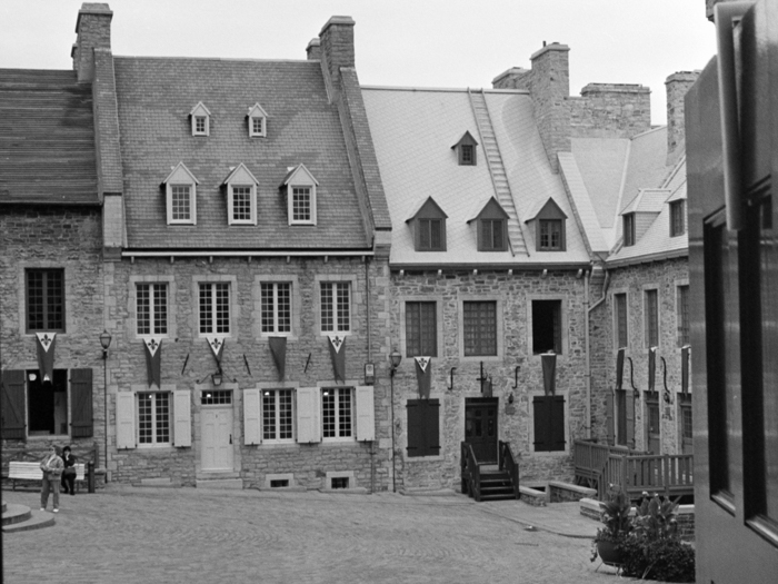 minerva_deak_f_c8_s1_767_1995_-14_quebec_city-002