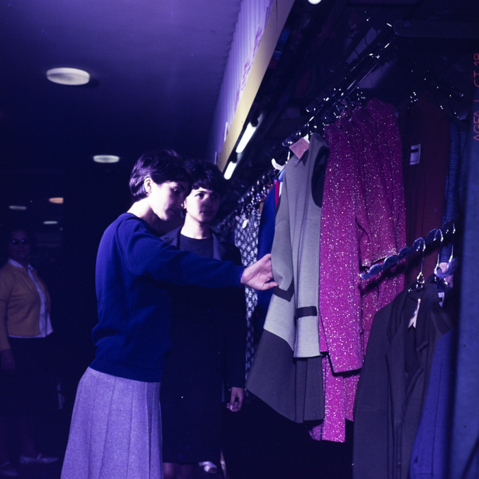 minerva_dn_1967_223_magzinul_eva_bucuresti_008