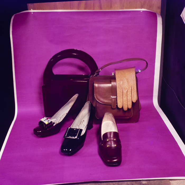 minerva_dn_1969_380_reclama_cadouri_001