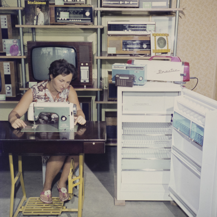 minerva_dn_1971_486_reclama_masina_de_cusut_monica_007