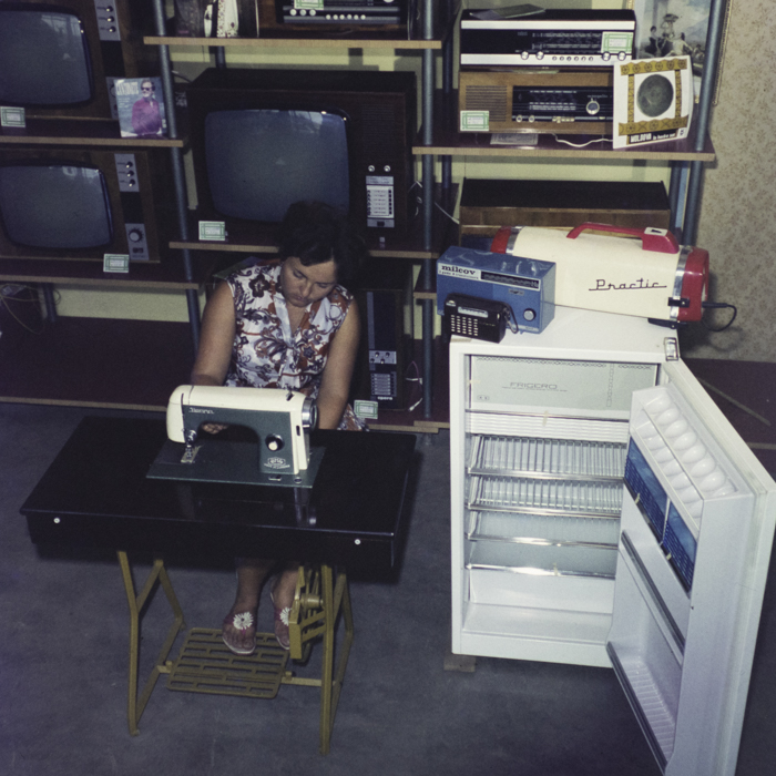 minerva_dn_1971_486_reclama_masina_de_cusut_monica_008