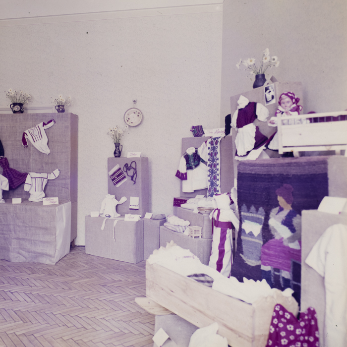 minerva_dn_1971_497_expozitie_redactie_005