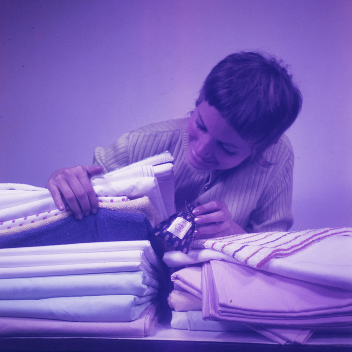 minerva_dn_1971_515_reclama_alba_lux_003