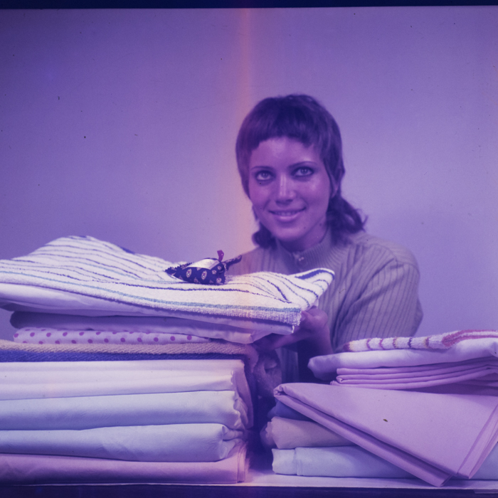 minerva_dn_1971_515_reclama_alba_lux_006