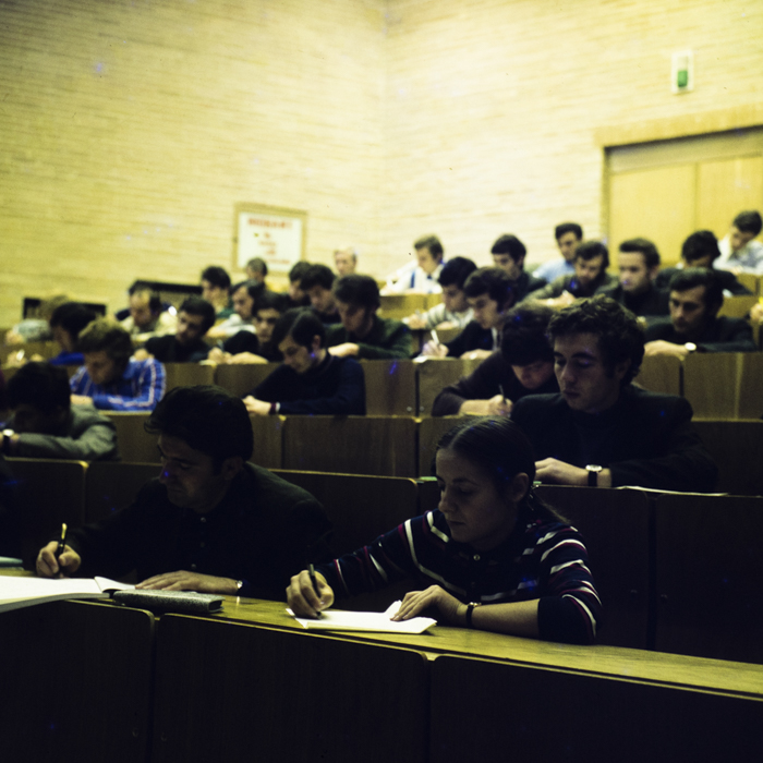 minerva_dn_1972_585_brasov_universitate_005