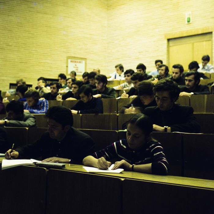 minerva_dn_1972_585_brasov_universitate_006