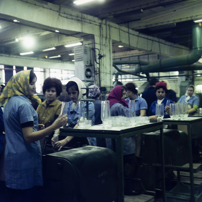 minerva_dn_1972_598_sticla_turda_003