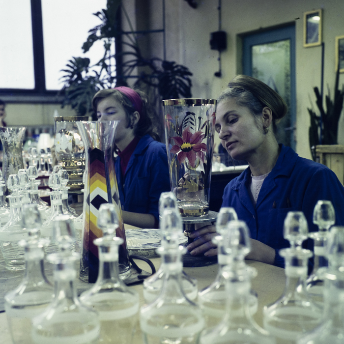 minerva_dn_1972_598_sticla_turda_004