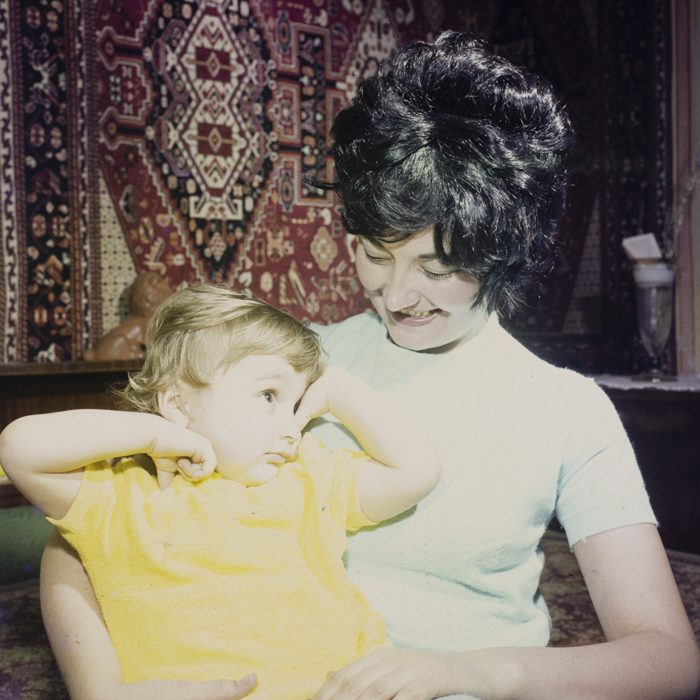 minerva_dn_1973_601_mama_copil_katona_eva_003