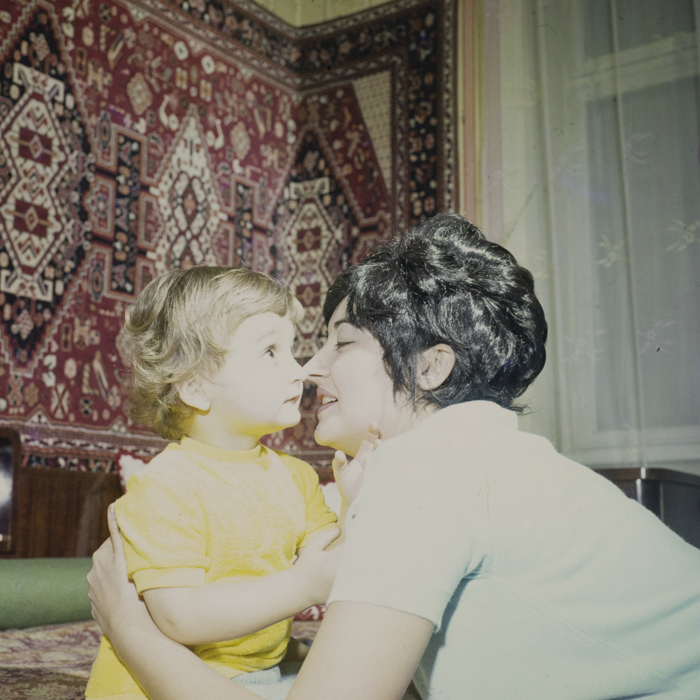 minerva_dn_1973_601_mama_copil_katona_eva_007