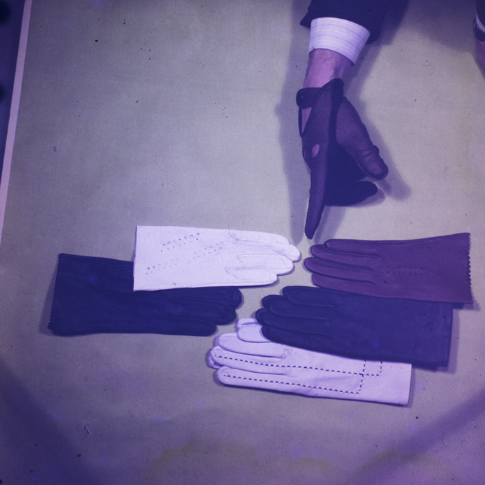 minerva_dn_1973_612_reclama manusi_007