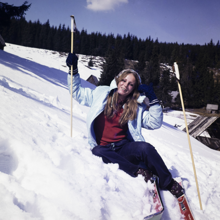 minerva_dn_1973_631_aspecte_baisoara_eva_varga_003