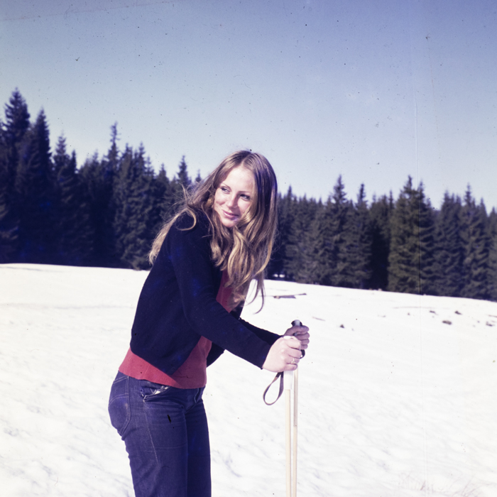 minerva_dn_1973_631_aspecte_baisoara_eva_varga_011