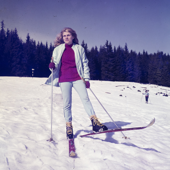 minerva_dn_1973_631_aspecte_baisoara_eva_varga_012