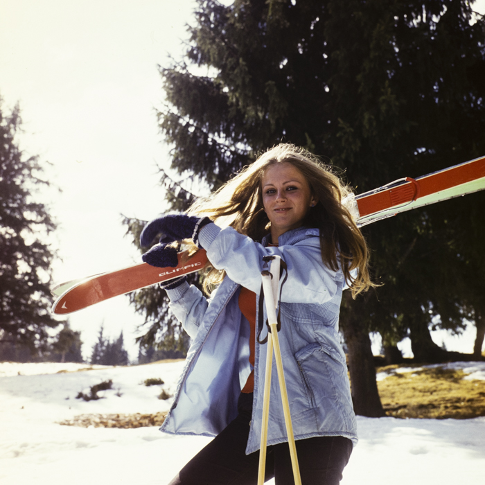 minerva_dn_1973_631_aspecte_baisoara_eva_varga_020