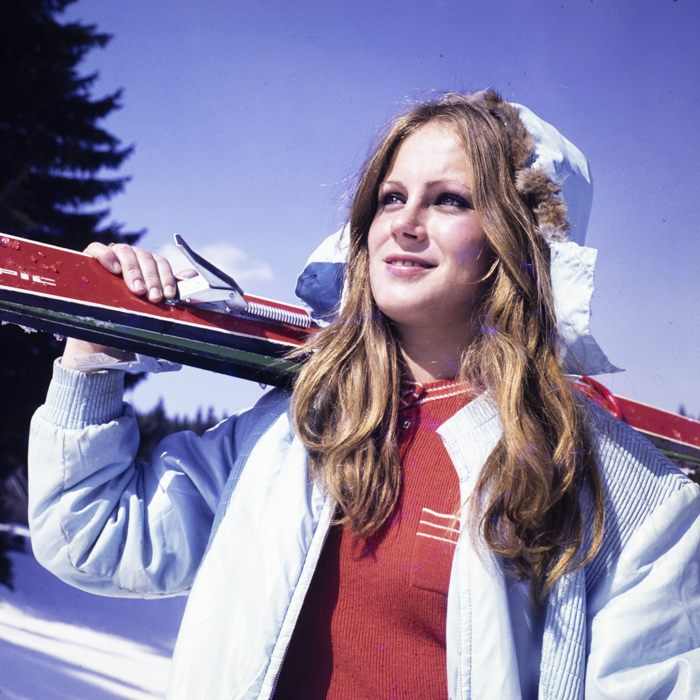 minerva_dn_1973_631_aspecte_baisoara_eva_varga_027