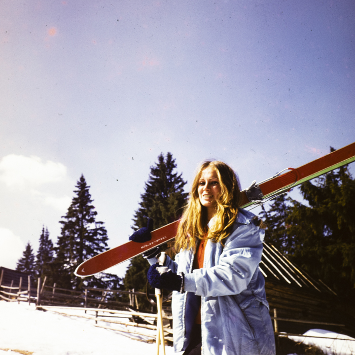 minerva_dn_1973_631_aspecte_baisoara_eva_varga_034