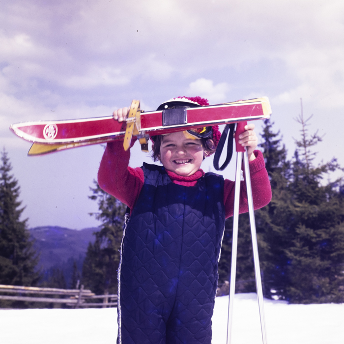 minerva_dn_1973_631_aspecte_baisoara_eva_varga_038