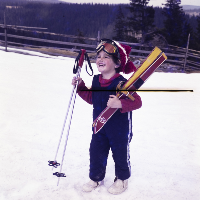 minerva_dn_1973_631_aspecte_baisoara_eva_varga_040