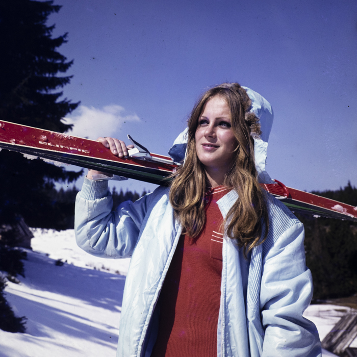 minerva_dn_1973_631_aspecte_baisoara_eva_varga_042