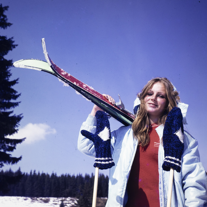 minerva_dn_1973_631_aspecte_baisoara_eva_varga_048