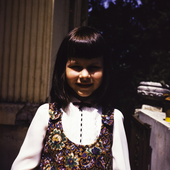 minerva_dn_1973_645_copii_si_flori_norica_rebreanu_lacul_de_la_gilau_eva_varga_001