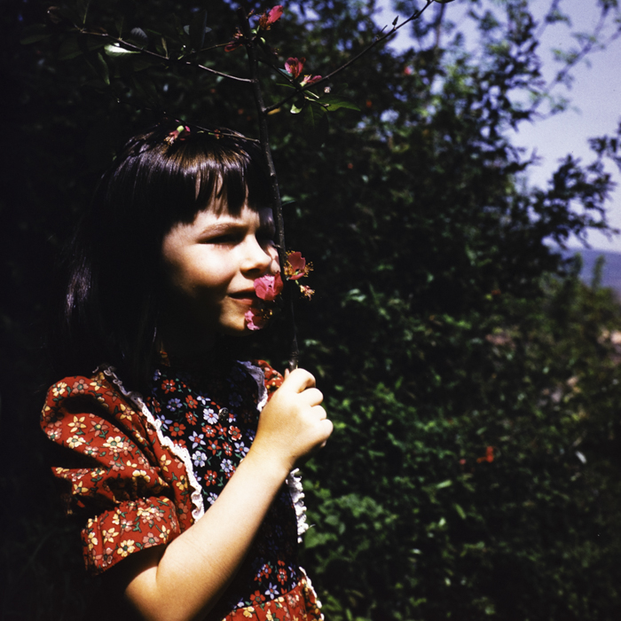 minerva_dn_1973_645_copii_si_flori_norica_rebreanu_lacul_de_la_gilau_eva_varga_007