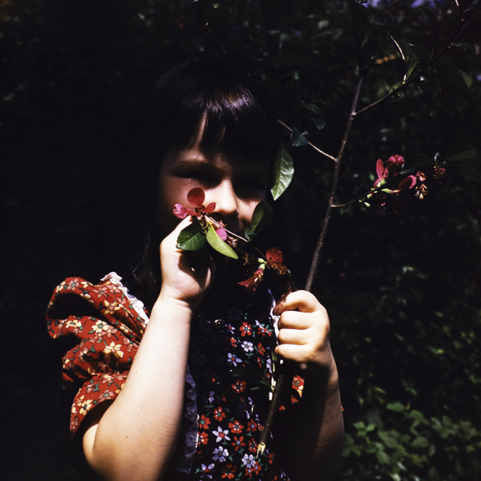 minerva_dn_1973_645_copii_si_flori_norica_rebreanu_lacul_de_la_gilau_eva_varga_012