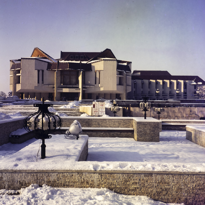minerva_dn_1974_675_teatru_tergu_mures_002