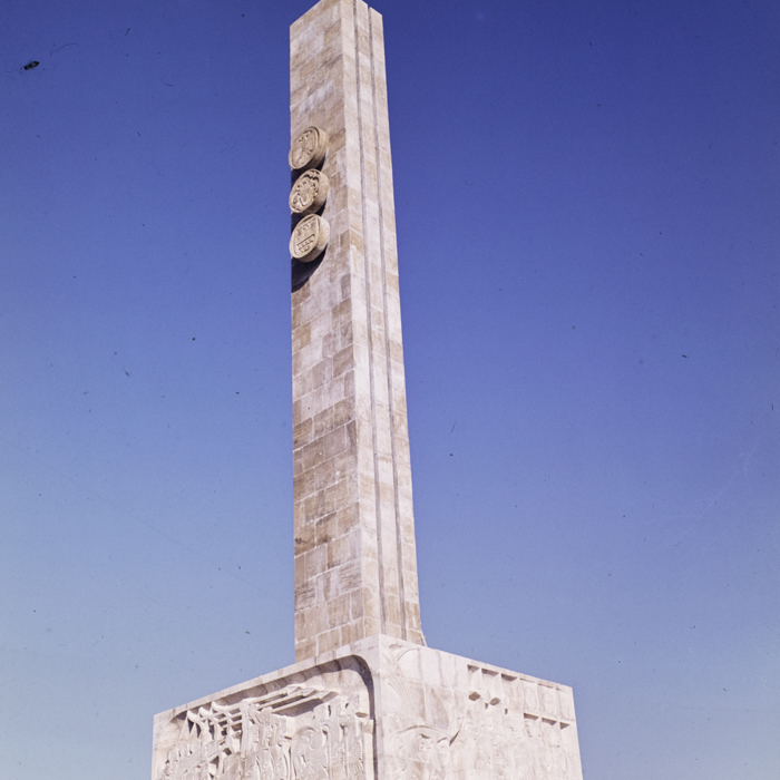 minerva_dn_1976_1984_monument_mihai_viteazu_guruslau_001