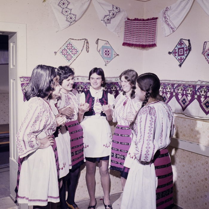 minerva_dn_1976_1990_echipe_artistice_001