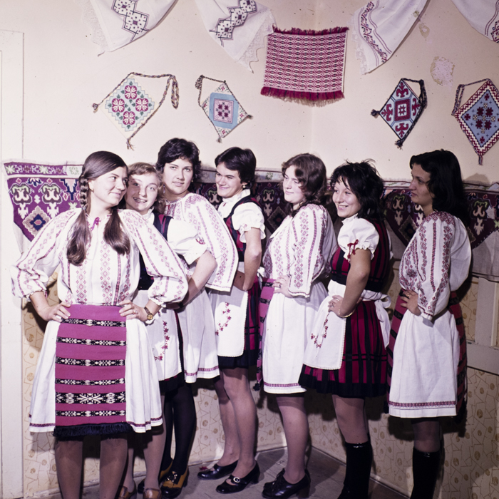 minerva_dn_1976_1990_echipe_artistice_003