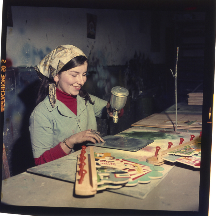 minerva_dn_1977_2010_eleve_muncitoare_001