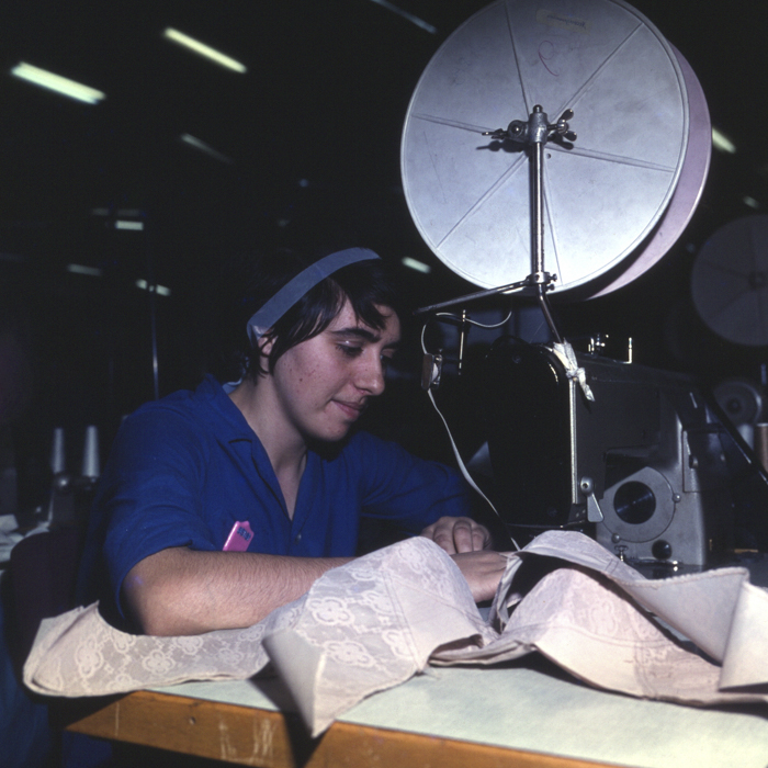 minerva_dn_1977_2010_eleve_muncitoare_007