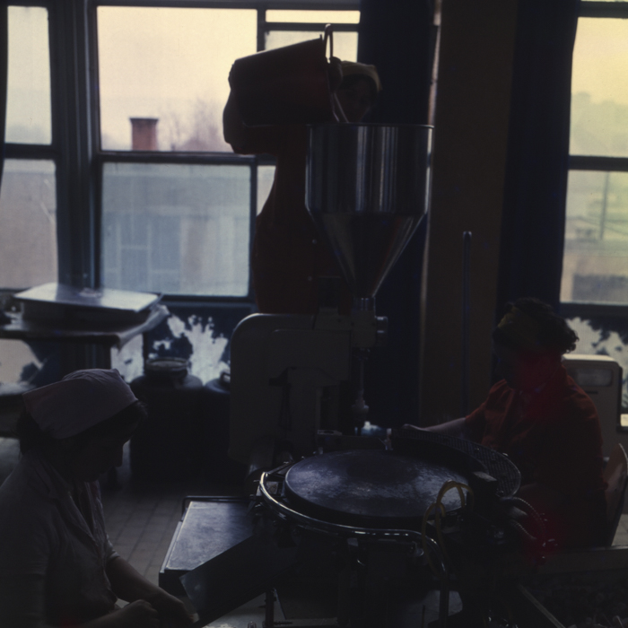 minerva_dn_1977_2015_reclama_scutece_copii_006