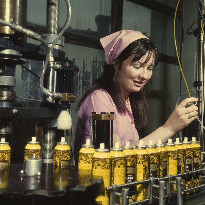 minerva_dn_1977_2016_cosmetice_farmec_004