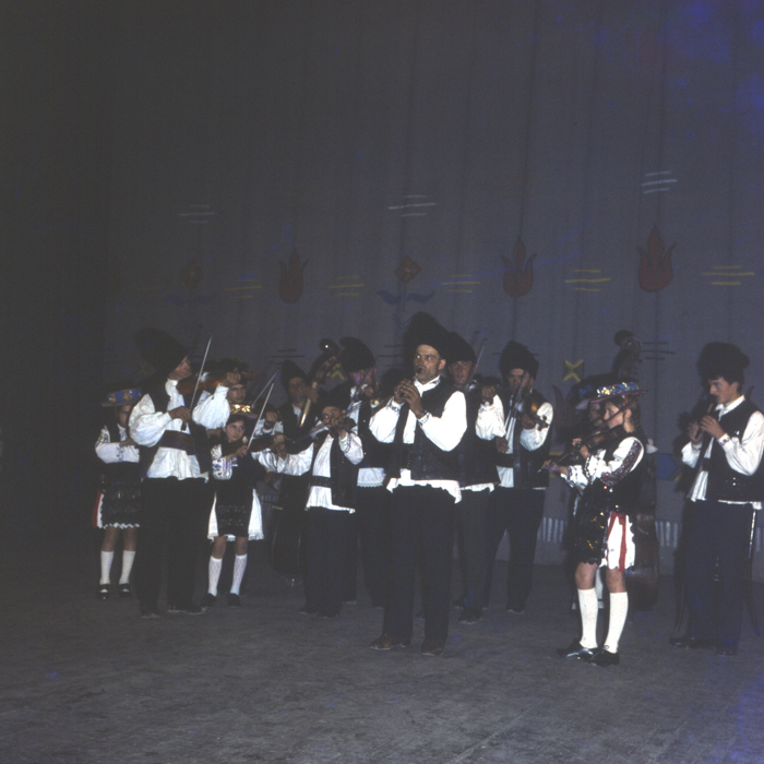 minerva_dn_1977_2221_cantarea_romaniei_baza_judeteana_de_dansuri_cluj_002