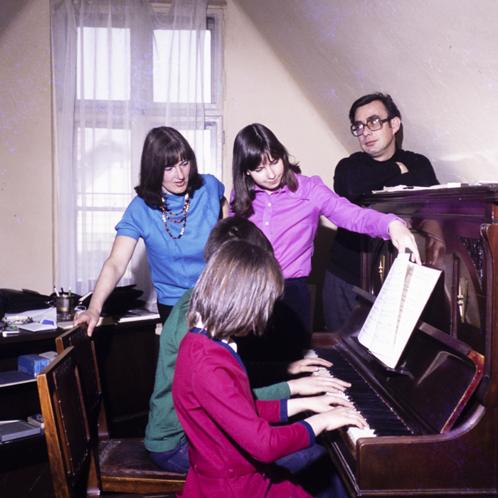 minerva_dn_1977_2223_familia_vermeri_001