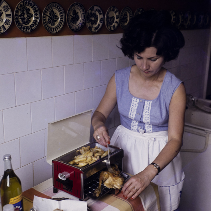 minerva_dn_1977_2239_reclama_gril_003