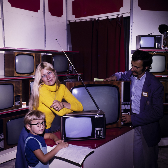 minerva_dn_1977_2266_reclama_t_v_003