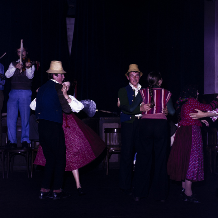 minerva_dn_1977_2281_clubul_tineretului_manastur_002