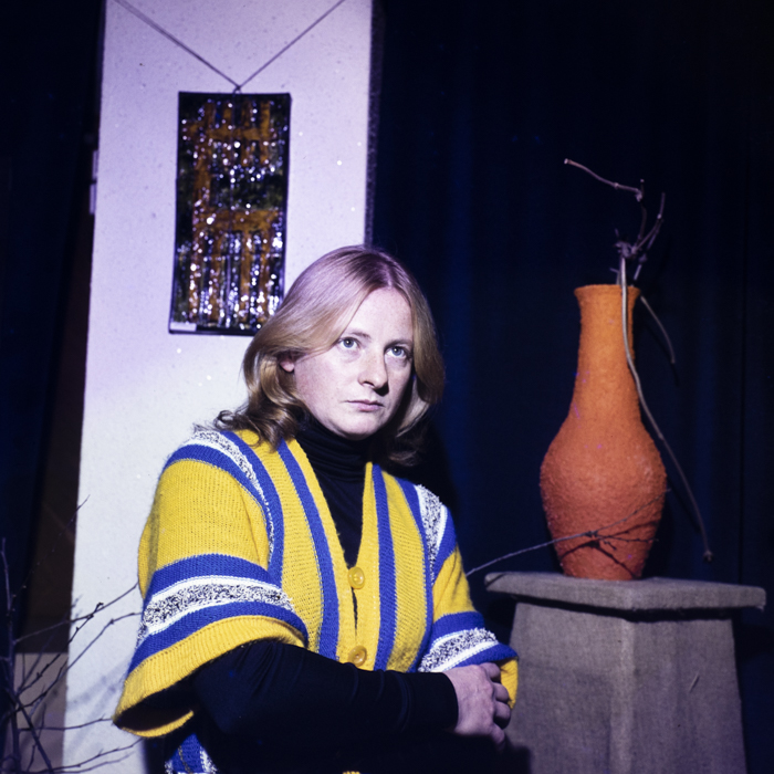 minerva_dn_1977_2296_ceramista_hiripi_zsuzsa_004