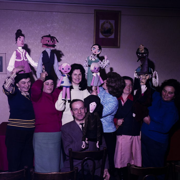 minerva_dn_1978_2301_com_dumbrava_timis_papusori_003