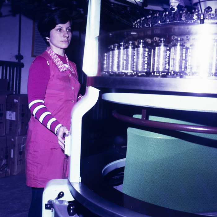 minerva_dn_1978_2325_tricoul_rosu_arad_001