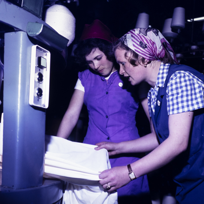 minerva_dn_1978_2325_tricoul_rosu_arad_002